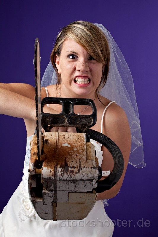 _MG_7583_bride_chainsaw.jpg